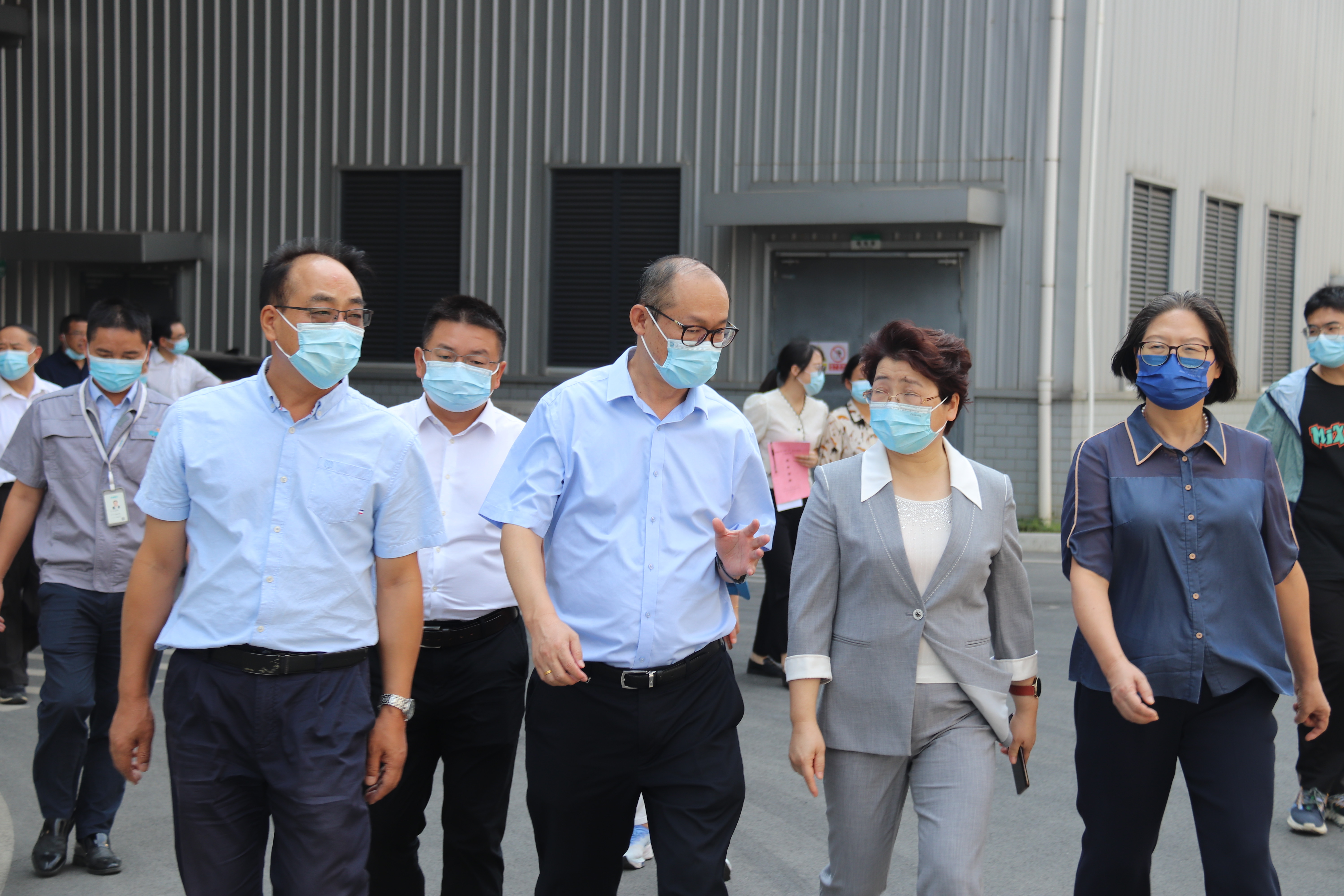 十三屆全國人大代表邵陽小組和部分省、市人大代表2022年專題調(diào)研團(tuán)一行蒞臨我司調(diào)研